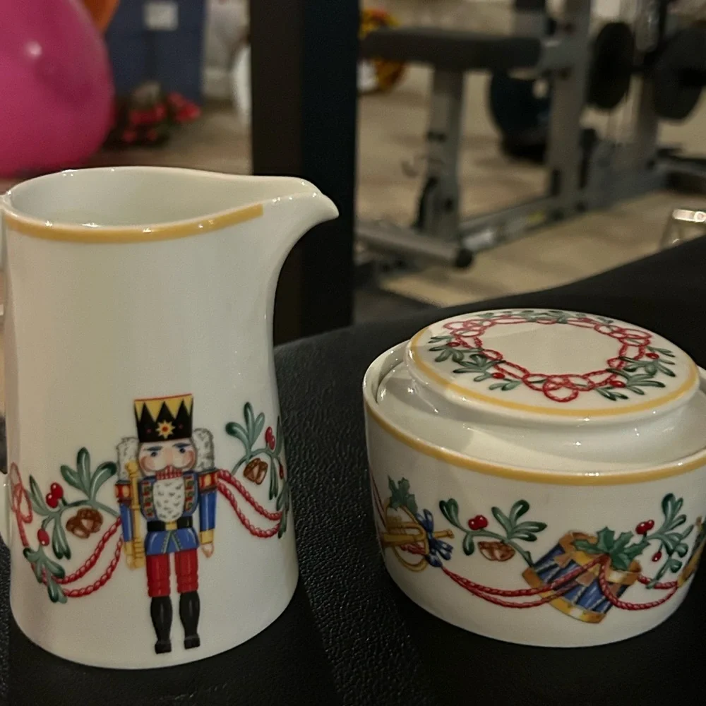 NIB Block Spal Whimsy Christmas Creamer and Sugar bowl with lid